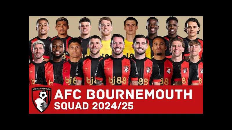 Cầu thủ của Bournemouth tung cú sút mạnh vào khung thành của Everton